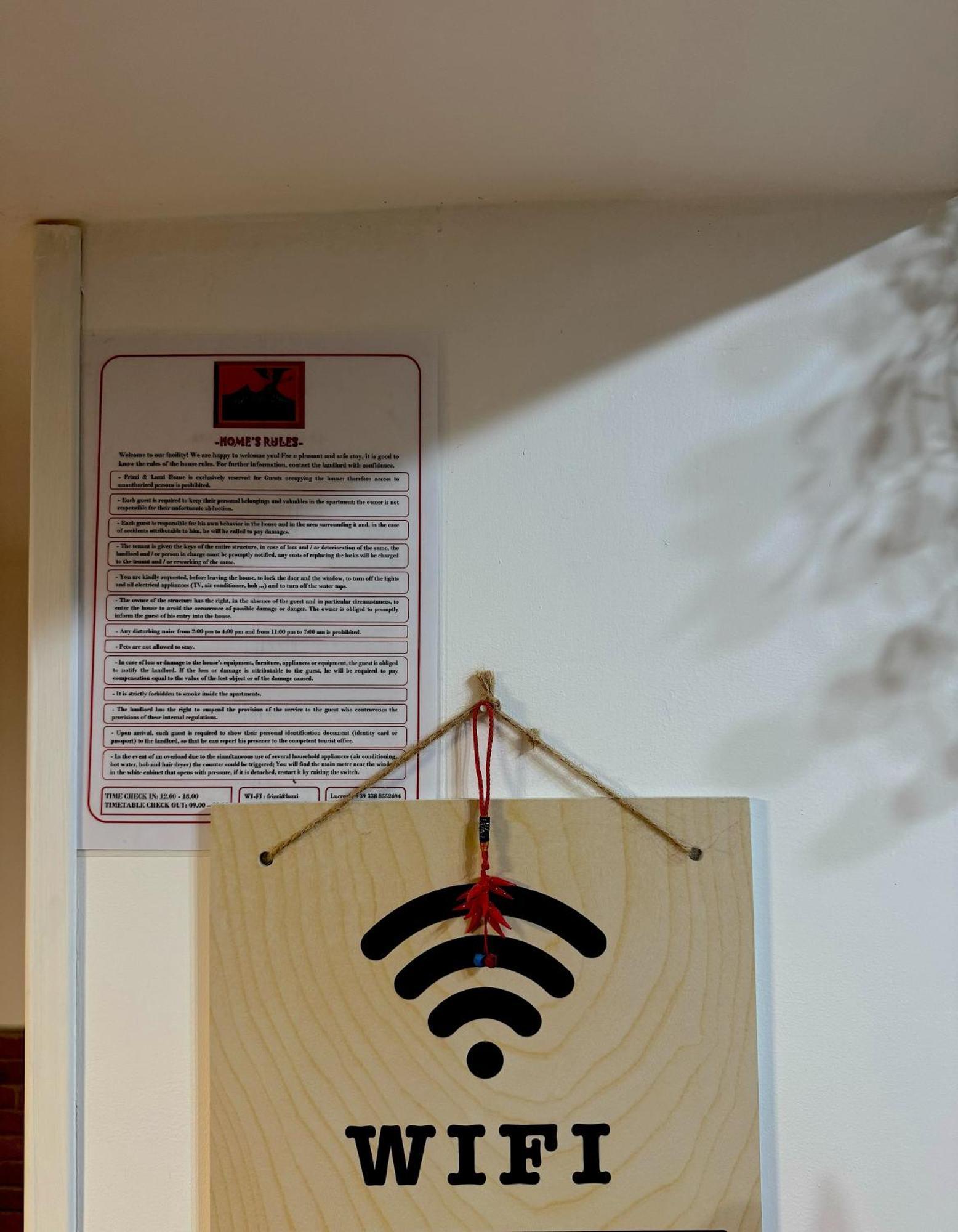 Frizzi & Lazzi House Daire Napoli Dış mekan fotoğraf