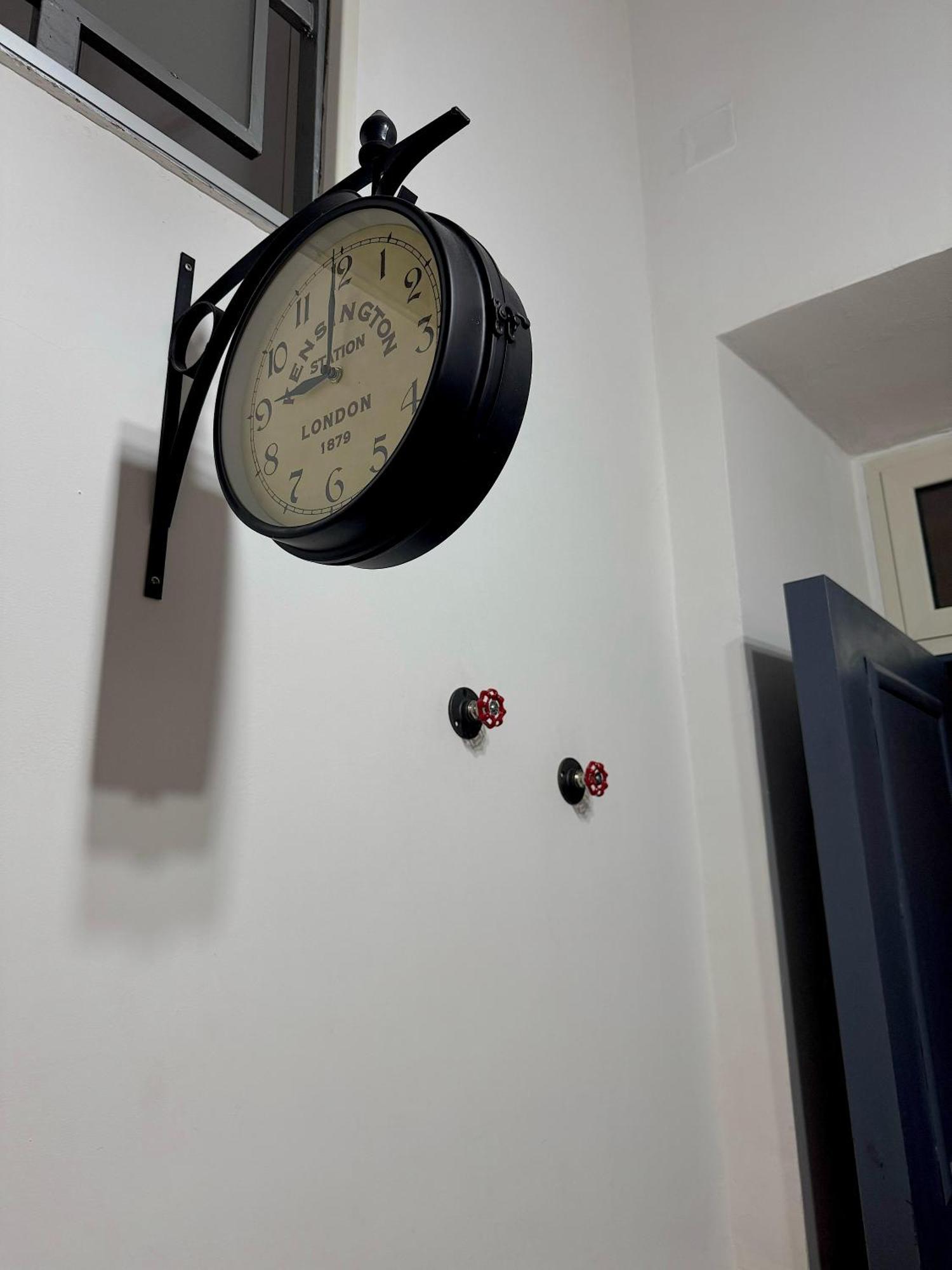 Frizzi & Lazzi House Daire Napoli Dış mekan fotoğraf